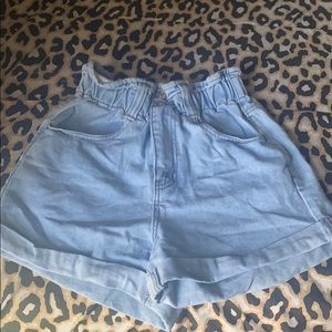 Forever 21 scrunched high waist Jean shorts